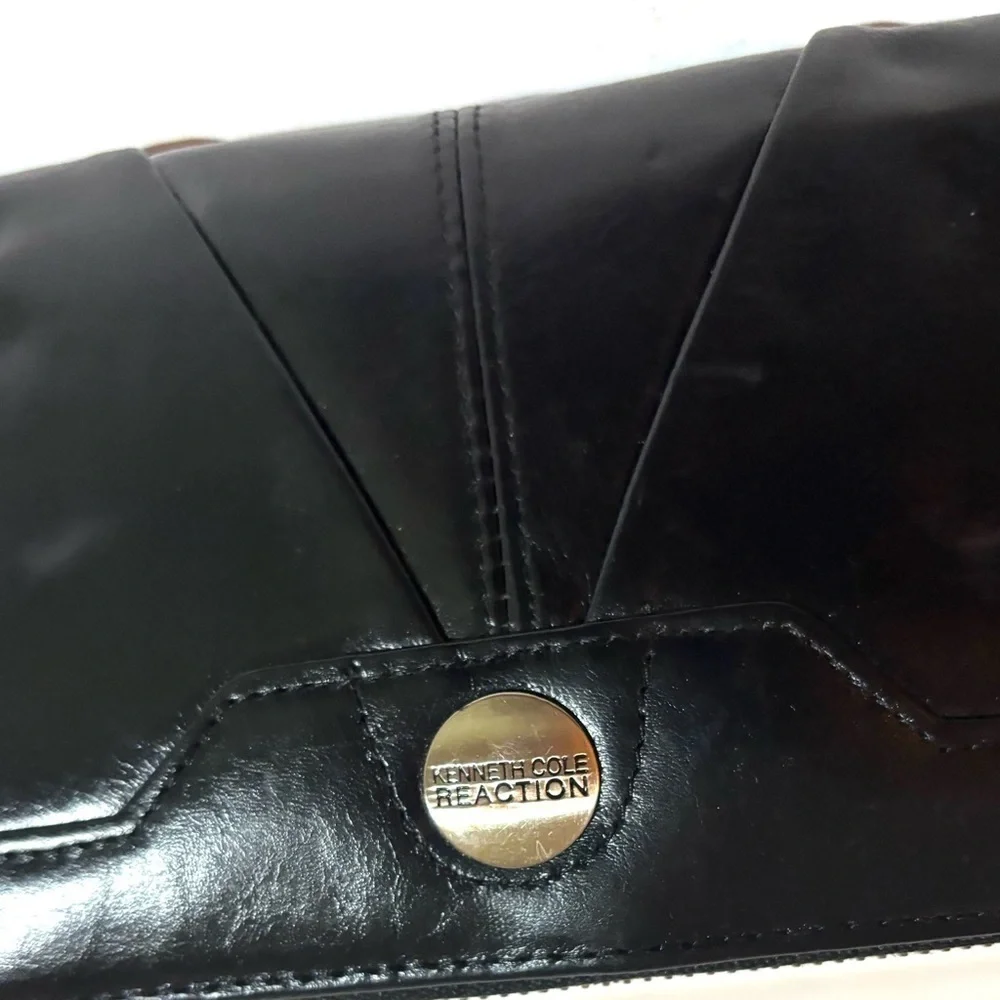 Kenneth Cole Black Leather Wallet clutch
